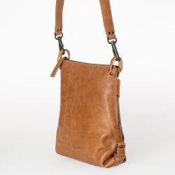 Aunts & Uncles Damen Umhängetasche Grandma`s Luxury Club Mrs. Raisin Cookie Caramel